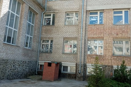 фото - «Окна Победы» и Георгиевские ленты-память о подвиге!
