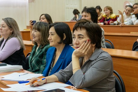 фото - В Сибайском институте прошел конкурс театрализованных представлений по мировой классике!