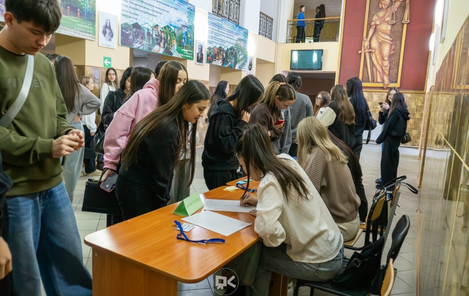 В Сибайском институте состоялся День открытых дверей: будущие студенты прошли квест по профессиям!