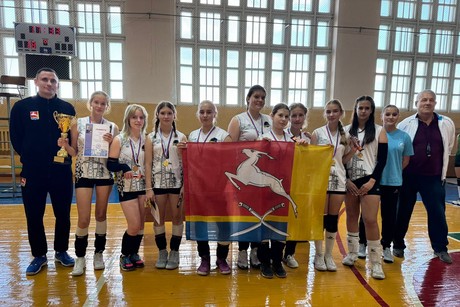 фото - В Сибайском институте прошел волейбольный турнир в честь юбилея ветерана кафедры!