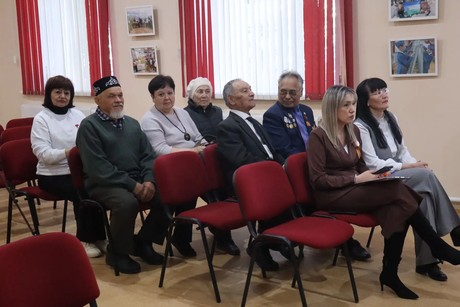 фото - Цена Победы и мужество героев СВО:диалог  поколений в Сибайском музее
