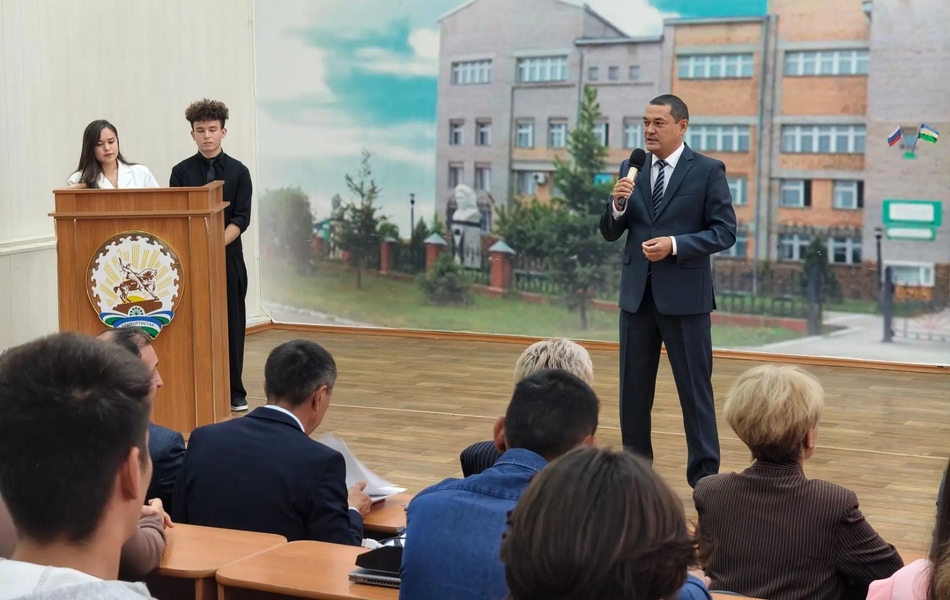 Добро пожаловать в большую и дружную семью Сибайского института!