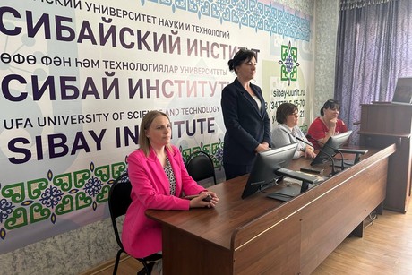 фото - Встреча с представителями отдела образования с.Кизильское Челябинской области!