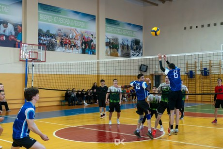 фото - Титаны  из технологического факультета: сенсация на волейбольной площадке!