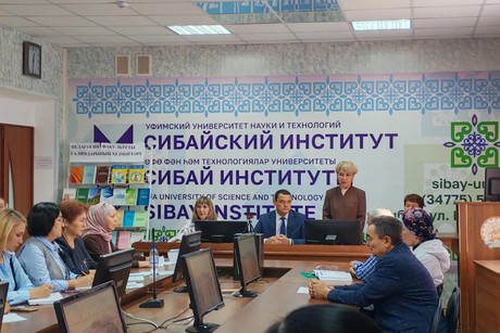 фото - Күренекле педагог-методист Абдрахман Әбдрәхим улы Ғәлләмовтың тыуыуына 100 йыл тулыуға арналған түңәрәк өҫтәл
