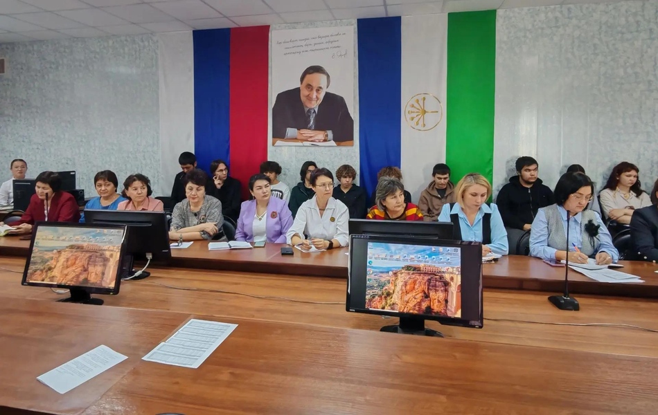 Күренекле педагог-методист Абдрахман Әбдрәхим улы Ғәлләмовтың тыуыуына 100 йыл тулыуға арналған түңәрәк өҫтәл