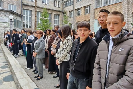 фото - В добрый путь, первокурсники! В Сибайском институте прошел праздник в честь Дня знаний!
