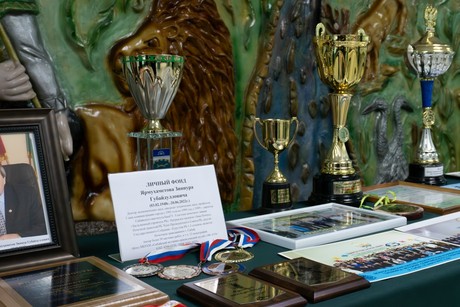 фото - Выставка Почетного гражданина г.Сибай Ярмухаметова Зиннура Губайдулловича!