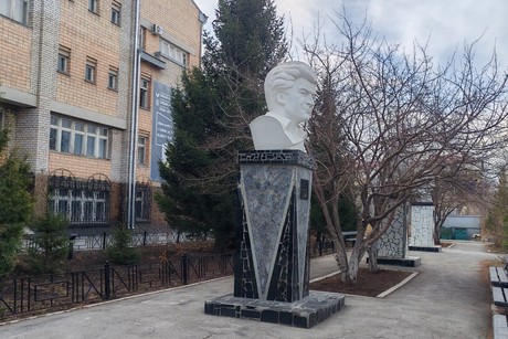 фото - Сибайский институт готовится к празднованию 80-летия Великой Победы!