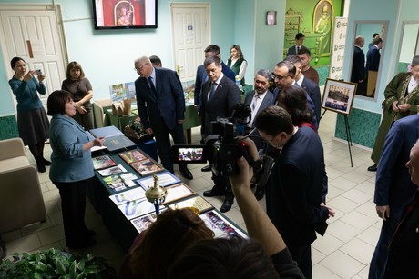 фото - Выставка Почетного гражданина г.Сибай Ярмухаметова Зиннура Губайдулловича!